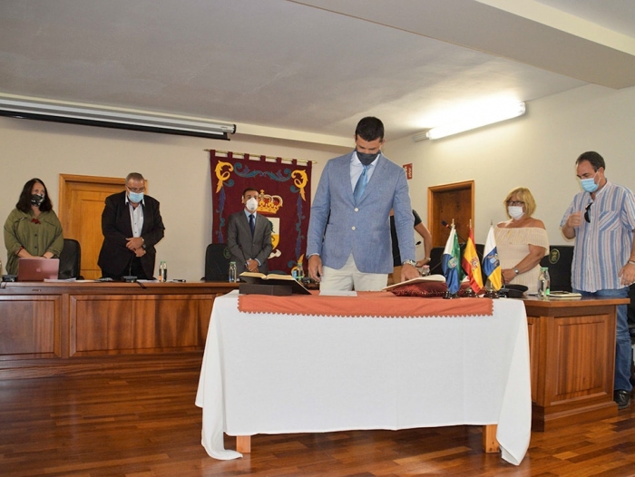 Aday Cejas Gutiérrez toma posesión como concejal del Ayuntamiento de La Frontera