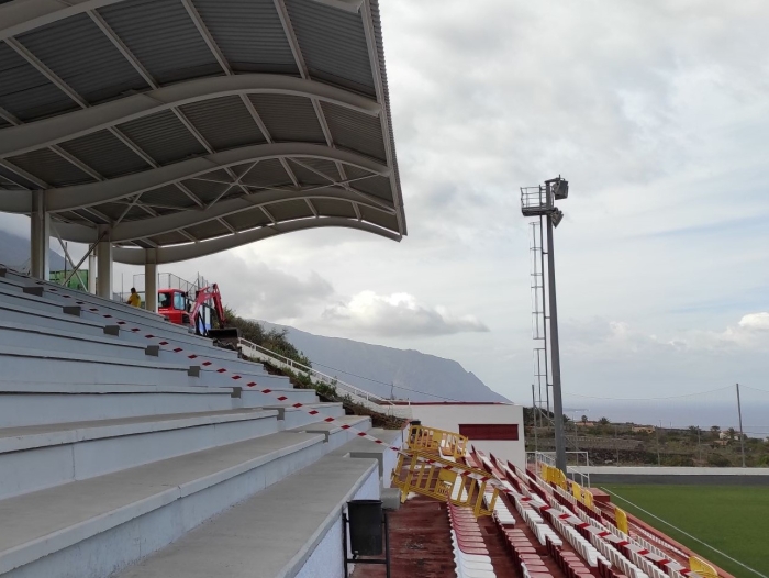 La Frontera comienza el Tramo 2 del proyecto de techado y gradas del campo de Futbol municipal