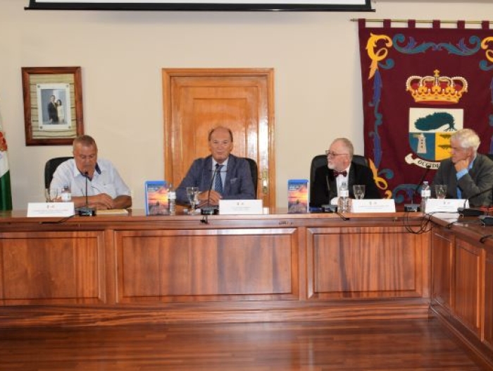 La Frontera acoge la presentación del libro de Miguel Ángel Aquino Barbuzano “Barajar y dar de nuevo”