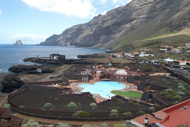 El Ayuntamiento de La Frontera adjudica la obra de mejora de las piscinas “Cascadas del Mar”