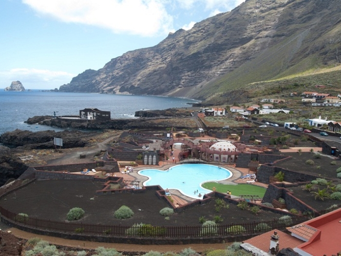 El Ayuntamiento de La Frontera adjudica la obra de mejora de las piscinas “Cascadas del Mar”