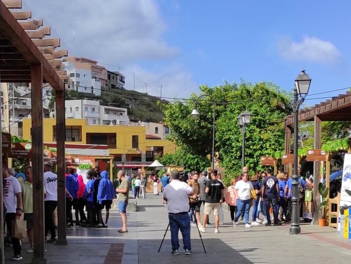 El Ayuntamiento de La Frontera abre el plazo de solicitud para los puestos del mercadillo ocasional de la Feria de la Piña Tropical