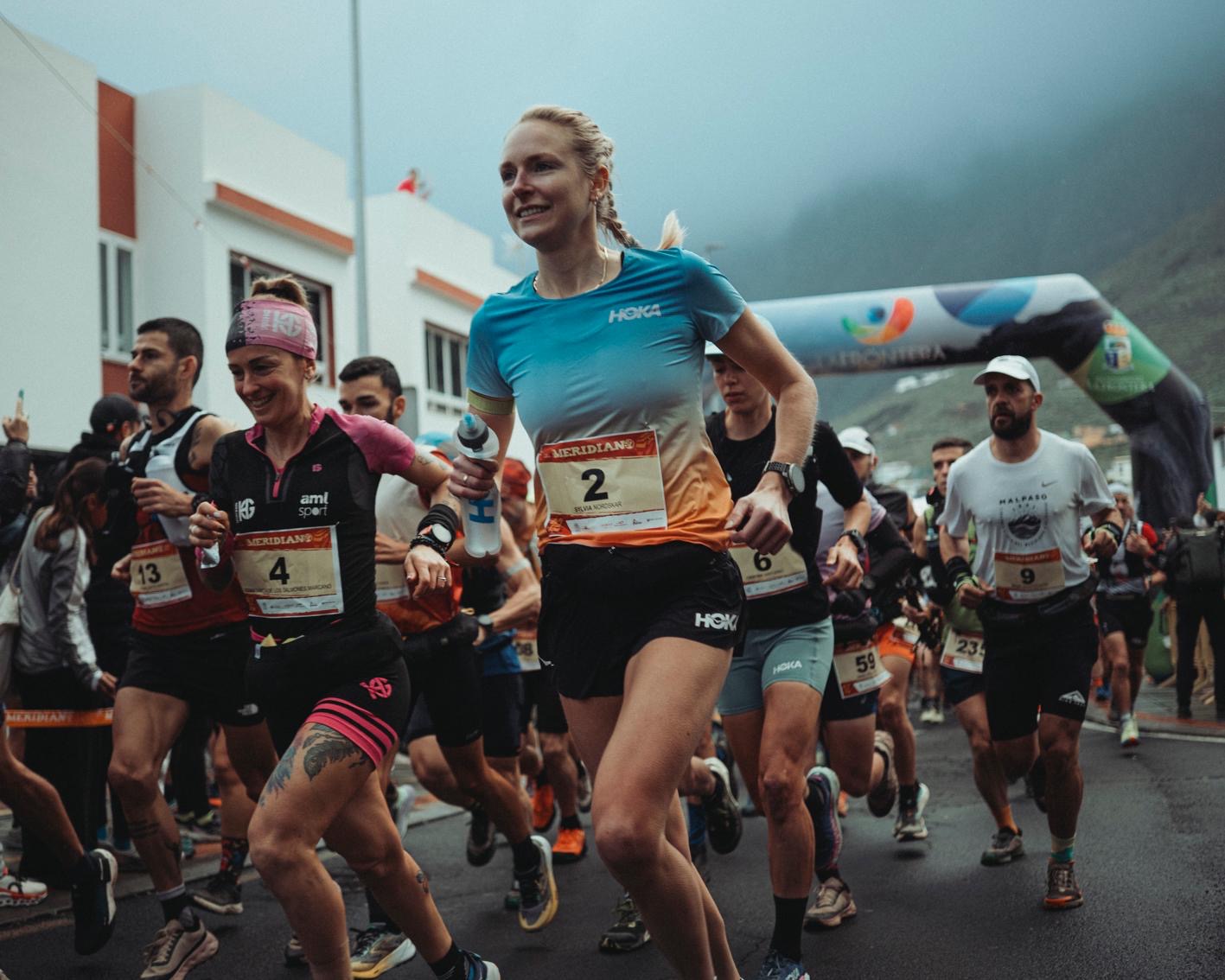 Miguel Heras y Sylvia Nordskar triunfadores de los 42 km de la Maratón del Meridiano 2025 